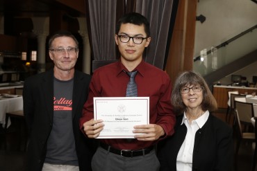 Qiuyu Guo was celebrated as one of the awardees at the USC Research Enhancement Fellows Reception!!