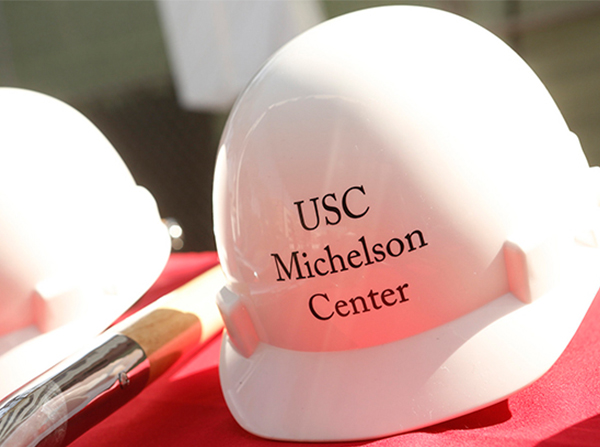 USC Michelson Center for Convergent Science emphasizes collaborative approach to treating cancer patients