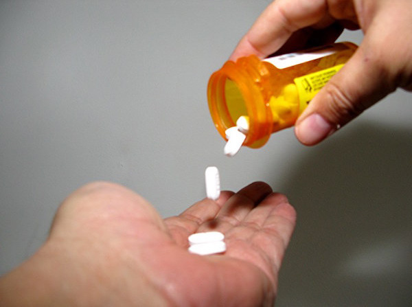 Study: Teens abusing painkillers are more likely to later use heroin